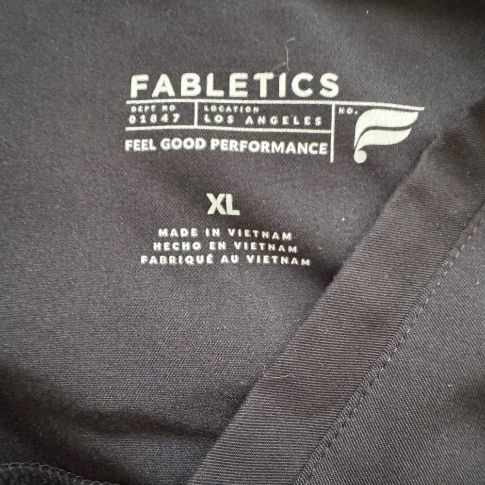 Fabletics Black Performance Top - Picture 3 of 8